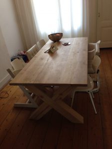 Handgemaakte meubels - Eettafel met kruispoot